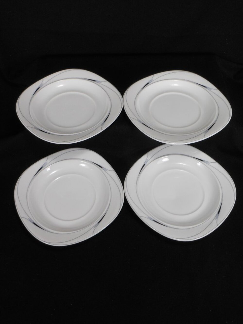 4 square saucers. Mikasa LS806 Caviar simple floral decoration